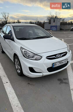 Седан Hyundai Accent 2013 в Кременчуге