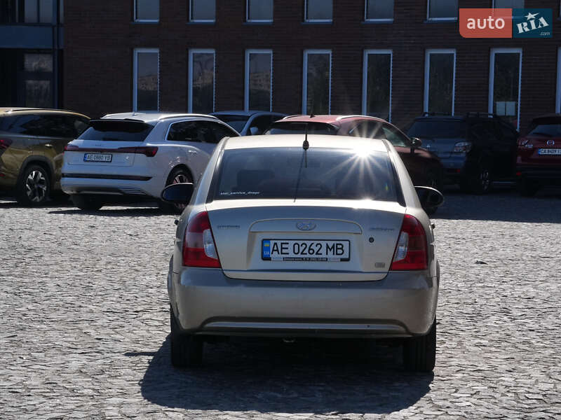 Седан Hyundai Accent 2008 в Дніпрі