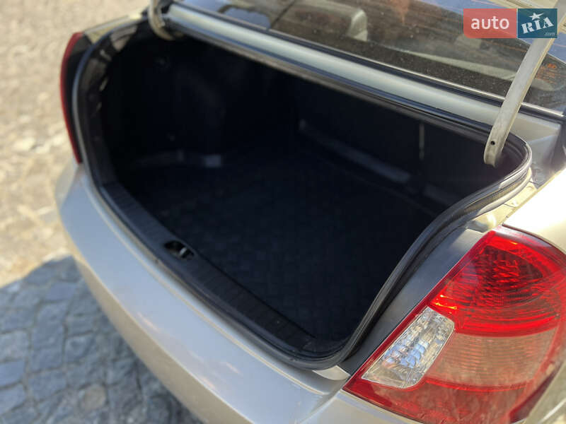 Седан Hyundai Accent 2008 в Дніпрі