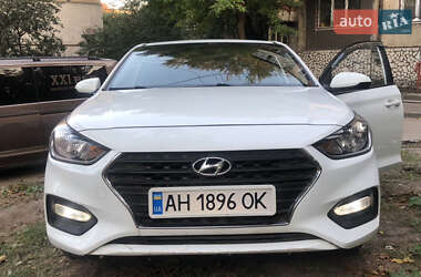 Седан Hyundai Accent 2017 в Каменском