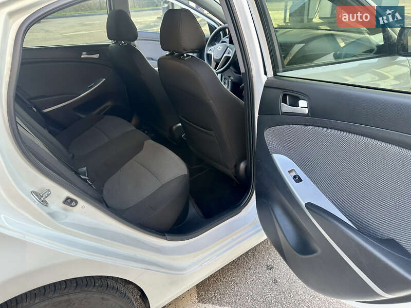 Седан Hyundai Accent 2013 в Дніпрі фото 14 Седан Hyundai Accent 2013 в Дніпрі
