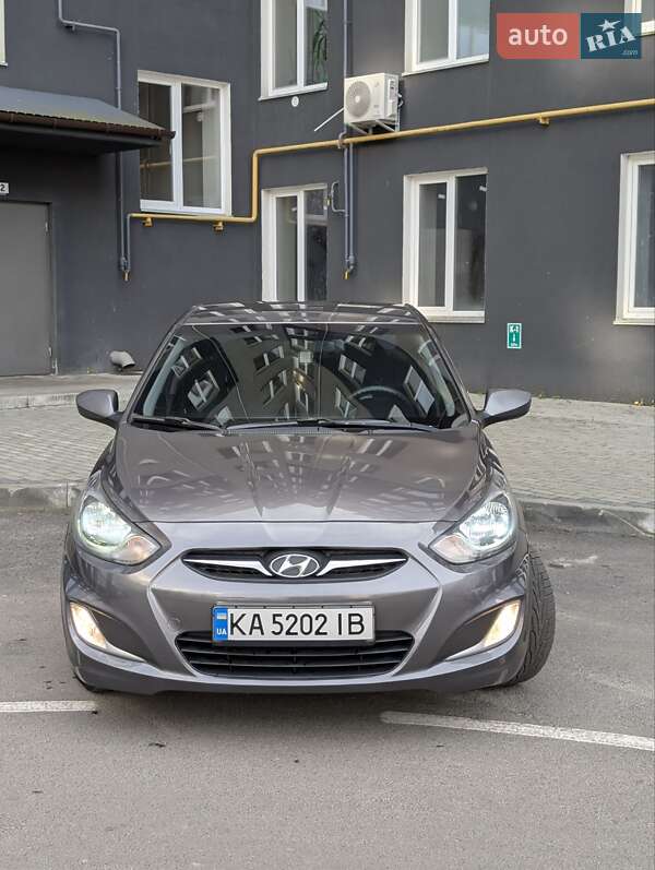 Седан Hyundai Accent 2011 в Чернігові фото 2 Седан Hyundai Accent 2011 в Чернігові