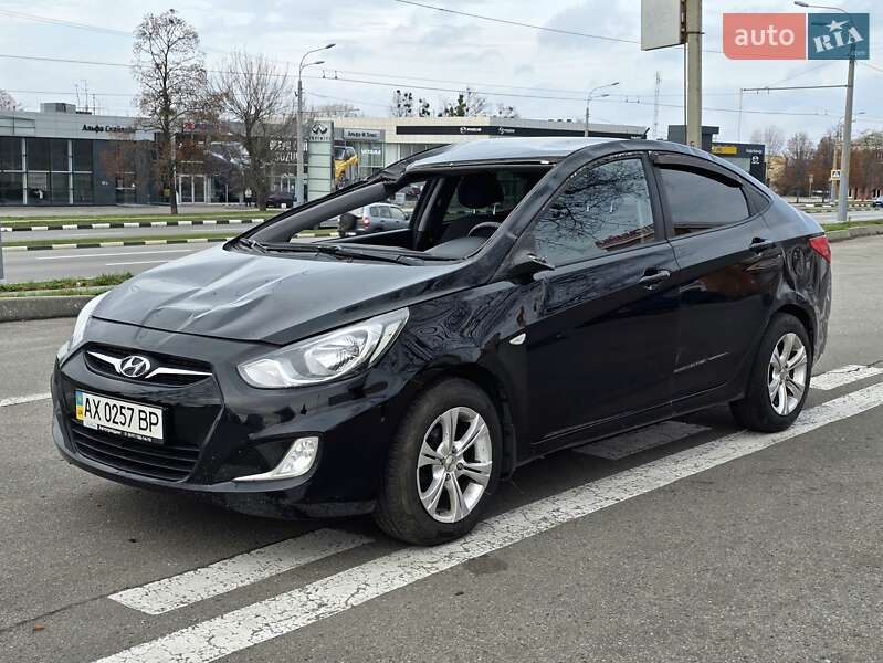 Hyundai Accent 2012 Hyundai Accent 2012