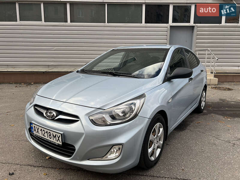 Hyundai Accent 2012 Hyundai Accent 2012