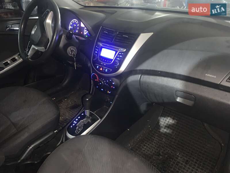 Седан Hyundai Accent 2012 в Києві фото 3 Седан Hyundai Accent 2012 в Києві