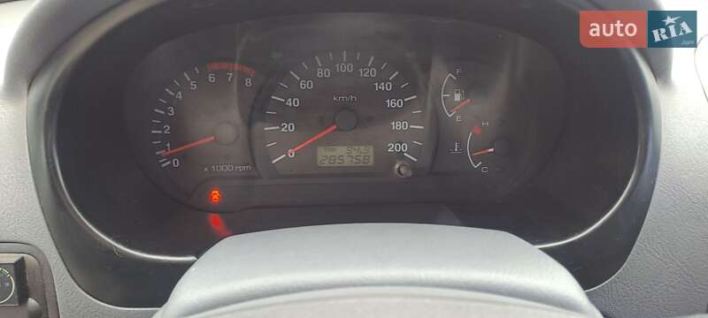 Седан Hyundai Accent 2002 в Кривом Роге фото 14 Седан Hyundai Accent 2002 в Кривом Роге