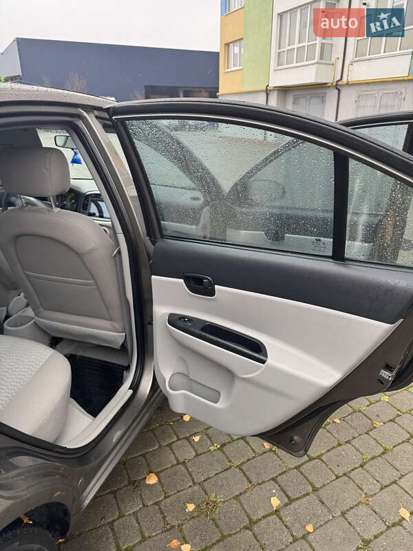 Седан Hyundai Accent 2008 в Ивано-Франковске