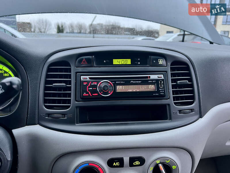 Седан Hyundai Accent 2008 в Житомире