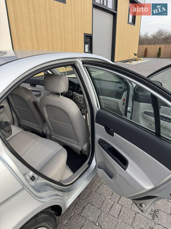 Седан Hyundai Accent 2008 в Ивано-Франковске