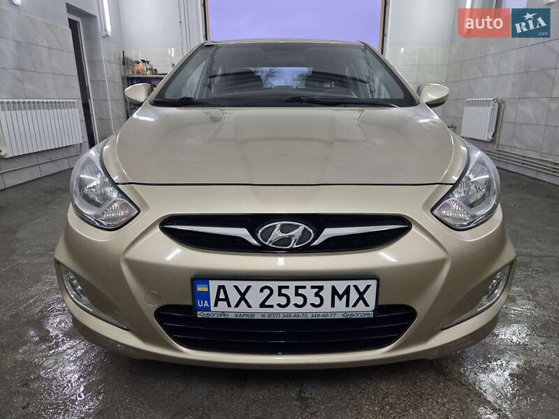 Седан Hyundai Accent 2012 в Краснограде фото 3 Седан Hyundai Accent 2012 в Краснограде
