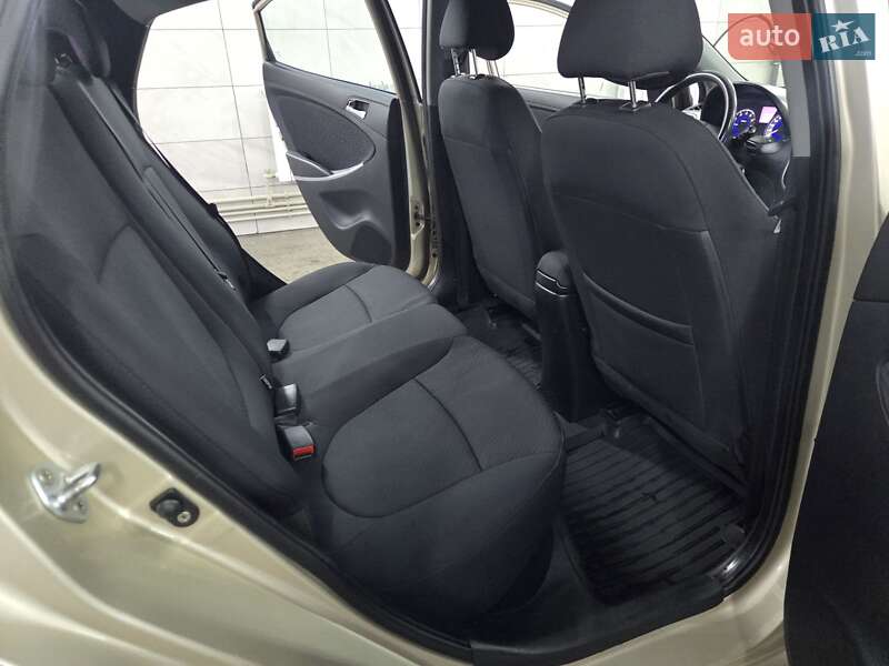 Седан Hyundai Accent 2012 в Краснограде фото 23 Седан Hyundai Accent 2012 в Краснограде