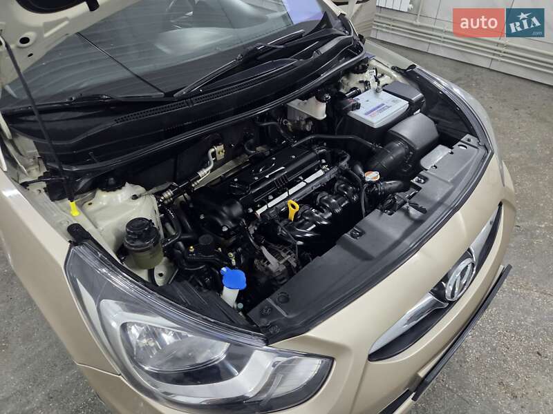 Седан Hyundai Accent 2012 в Краснограде фото 28 Седан Hyundai Accent 2012 в Краснограде