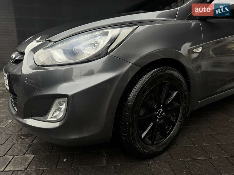 Седан Hyundai Accent 2013 в Ужгороді фото 4 Седан Hyundai Accent 2013 в Ужгороді