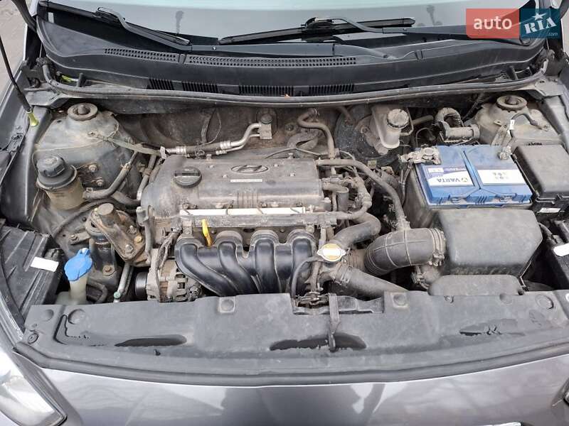 Седан Hyundai Accent 2012 в Хмельницькому