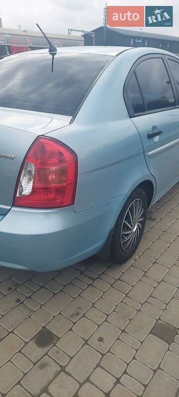 Седан Hyundai Accent 2008 в Кропивницком