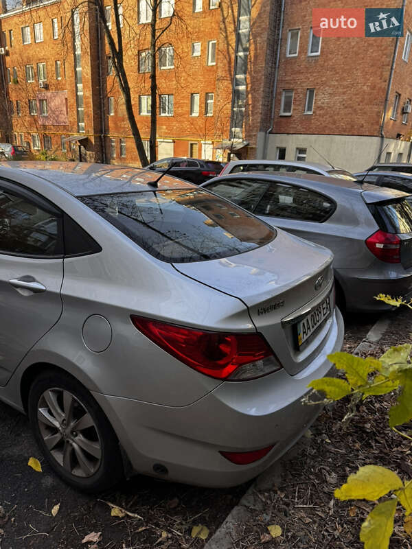 Седан Hyundai Accent 2013 в Киеве фото 2 Седан Hyundai Accent 2013 в Киеве