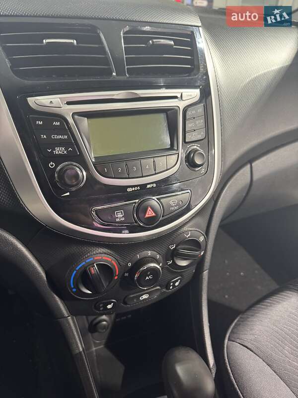 Седан Hyundai Accent 2012 в Киеве