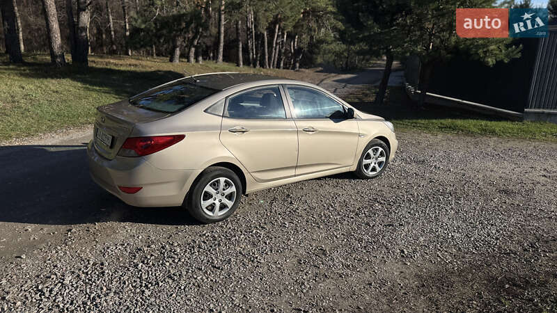 Седан Hyundai Accent 2012 в Василькове