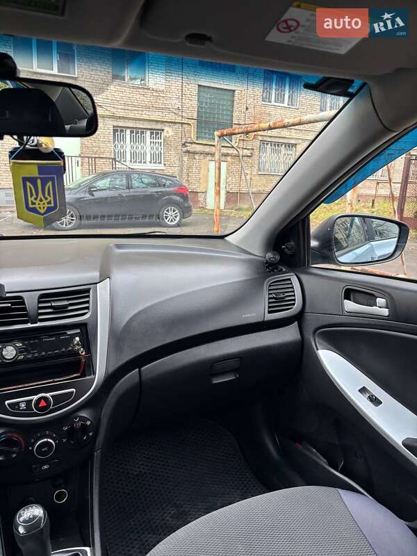 Седан Hyundai Accent 2011 в Львове