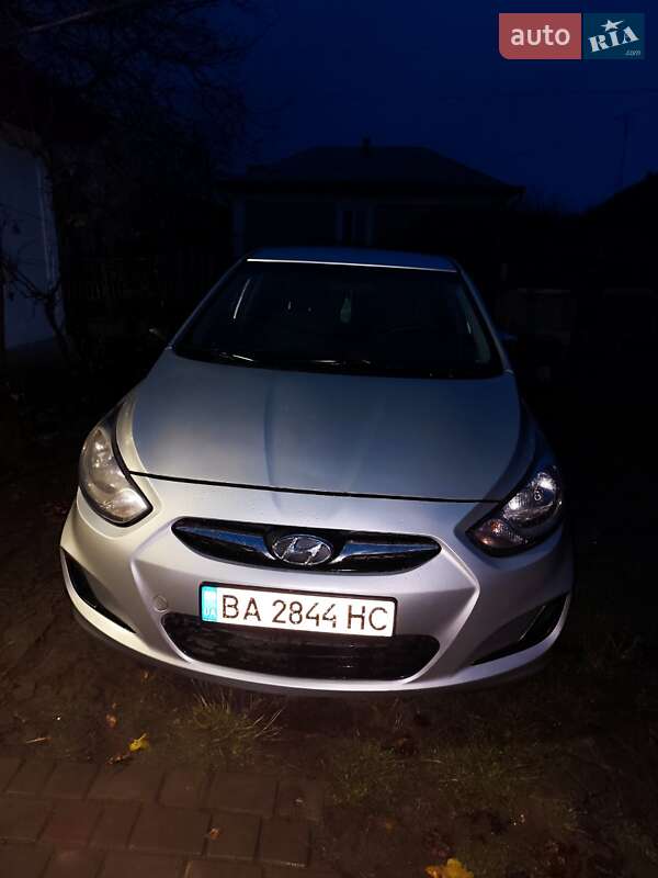 Hyundai Accent 2012 Hyundai Accent 2012