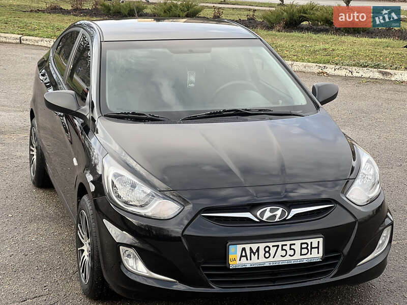 Hyundai Accent 2012 Hyundai Accent 2012