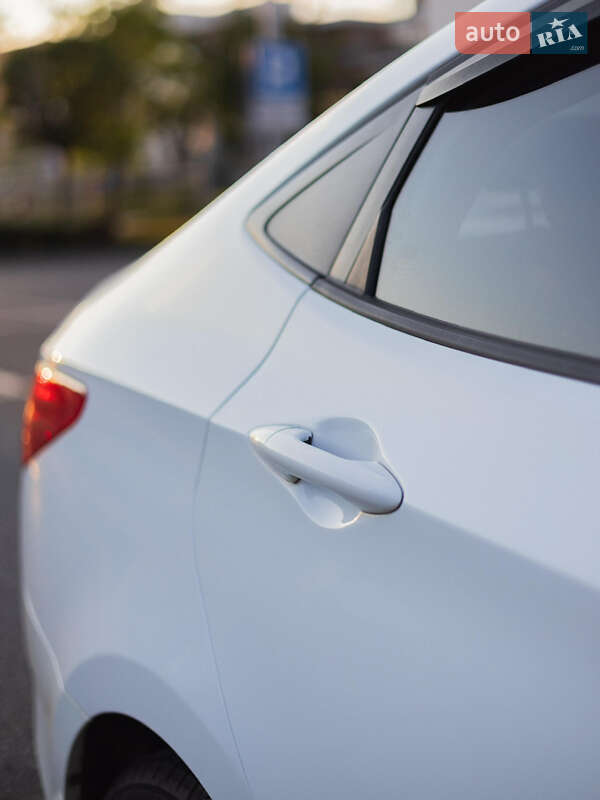 Седан Hyundai Accent 2013 в Белгороде-Днестровском фото 16 Седан Hyundai Accent 2013 в Белгороде-Днестровском