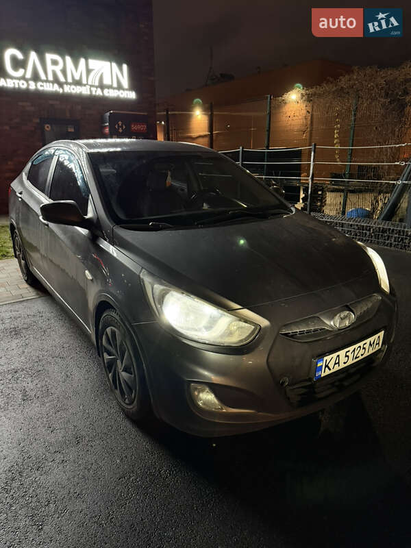Седан Hyundai Accent 2011 в Киеве