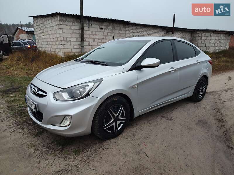 Седан Hyundai Accent 2011 в Шостке