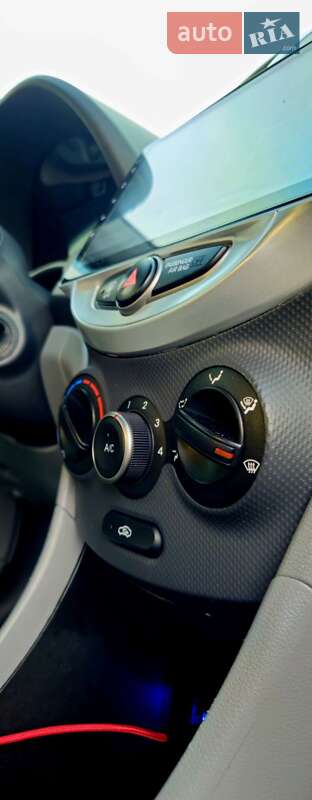 Седан Hyundai Accent 2016 в Запорожье фото 28 Седан Hyundai Accent 2016 в Запорожье