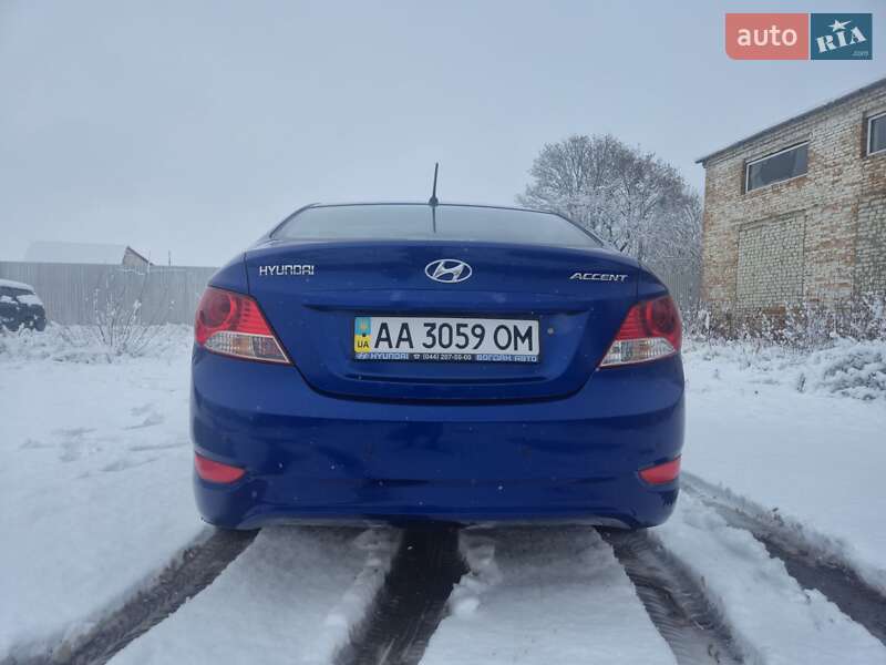 Седан Hyundai Accent 2011 в Нововолинську