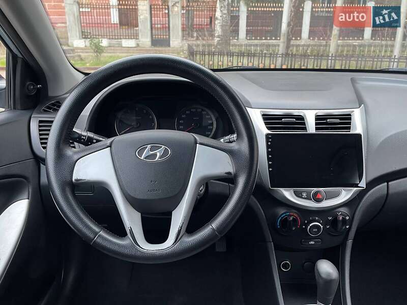 Седан Hyundai Accent 2011 в Николаеве