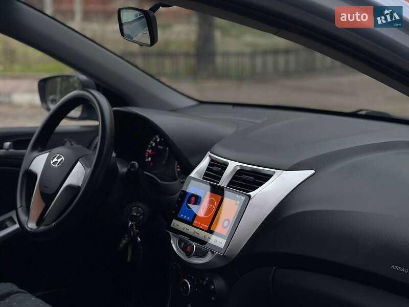 Седан Hyundai Accent 2011 в Николаеве