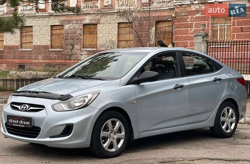 Седан Hyundai Accent 2011 в Николаеве