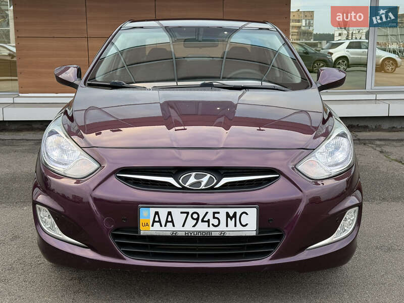 Седан Hyundai Accent 2012 в Киеве
