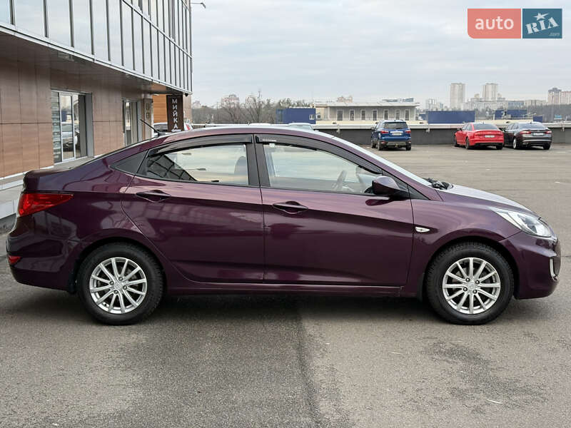 Седан Hyundai Accent 2012 в Киеве