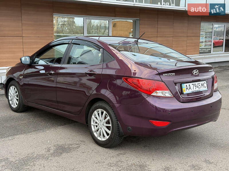 Седан Hyundai Accent 2012 в Киеве