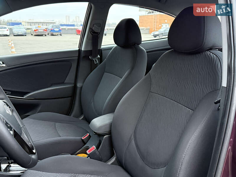 Седан Hyundai Accent 2012 в Киеве