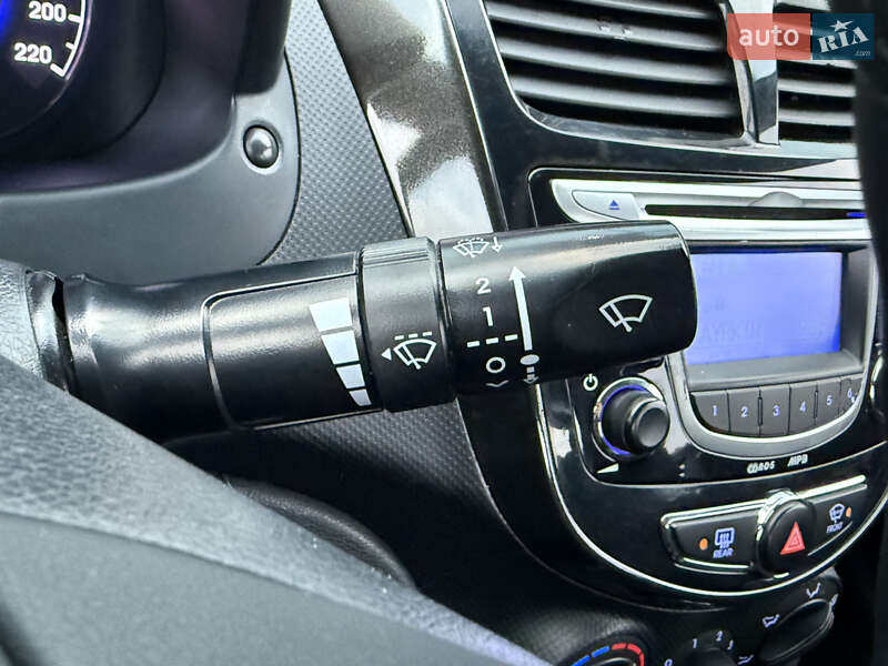 Седан Hyundai Accent 2012 в Киеве