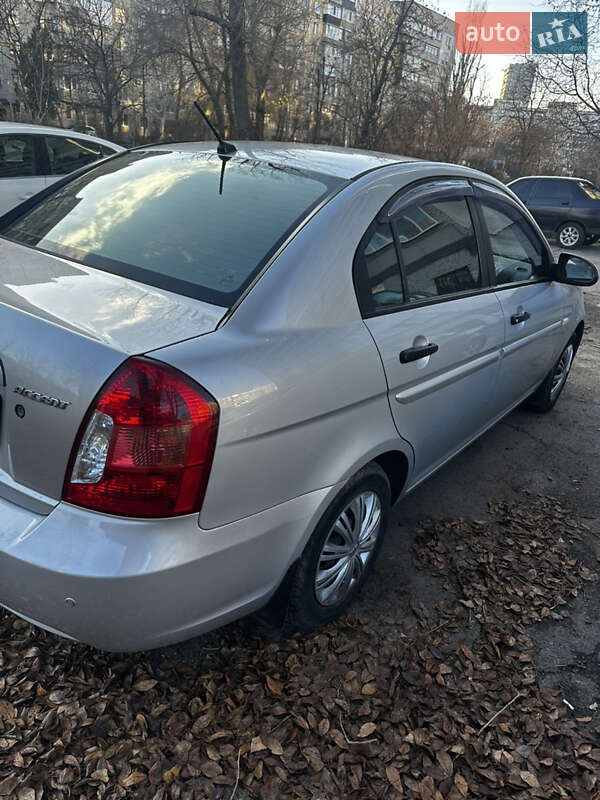 Седан Hyundai Accent 2008 в Дніпрі