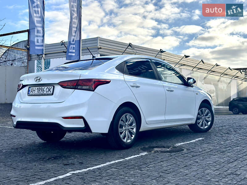 Седан Hyundai Accent 2017 в Днепре