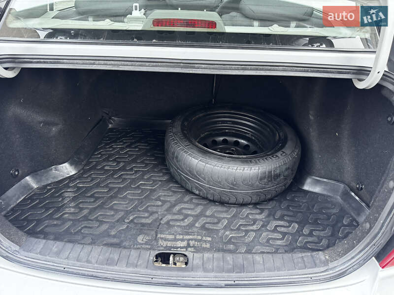 Седан Hyundai Accent 2008 в Чернигове