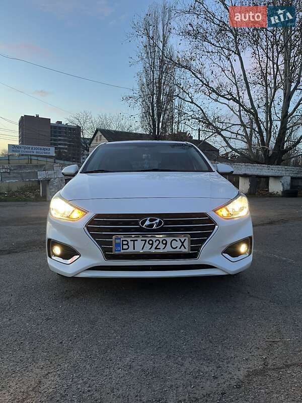 Седан Hyundai Accent 2020 в Николаеве