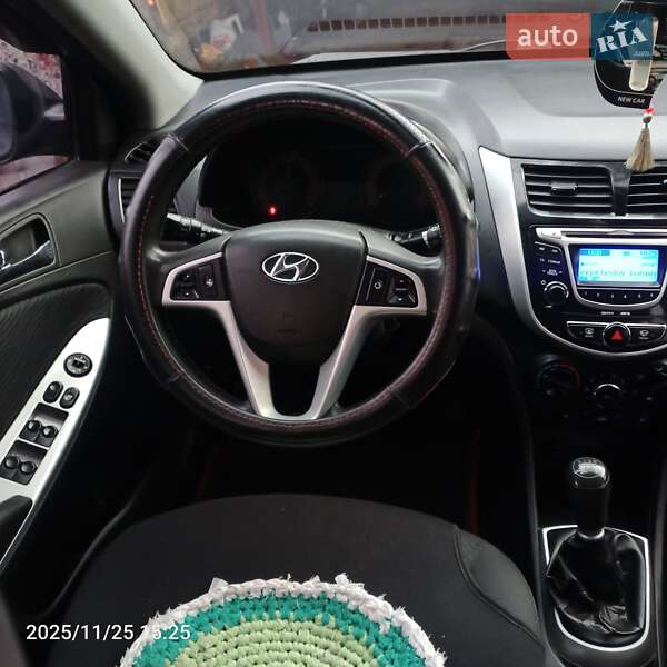 Седан Hyundai Accent 2011 в Одессе