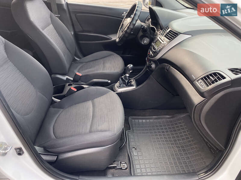 Седан Hyundai Accent 2018 в Житомирі