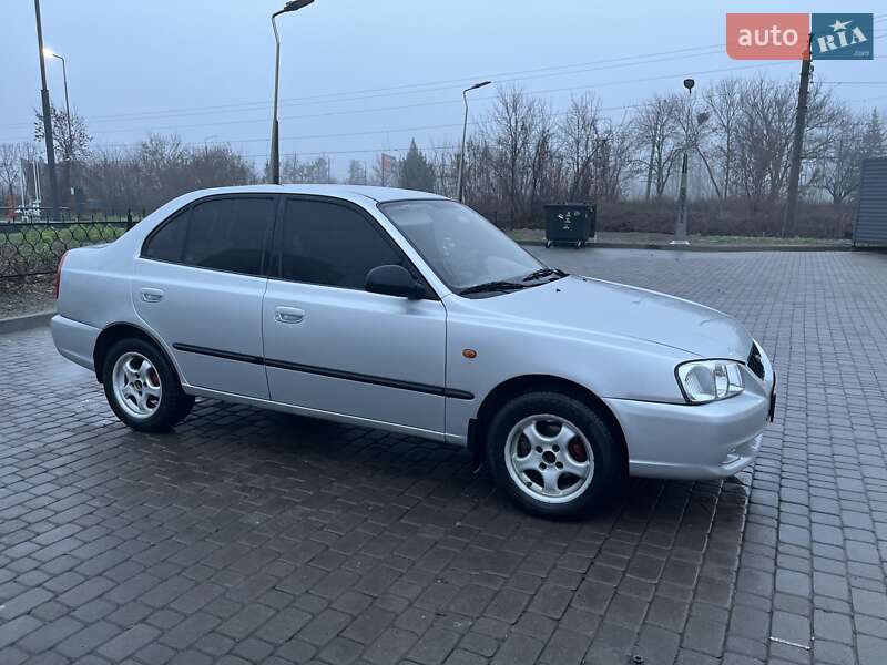 Седан Hyundai Accent 2002 в Харкові