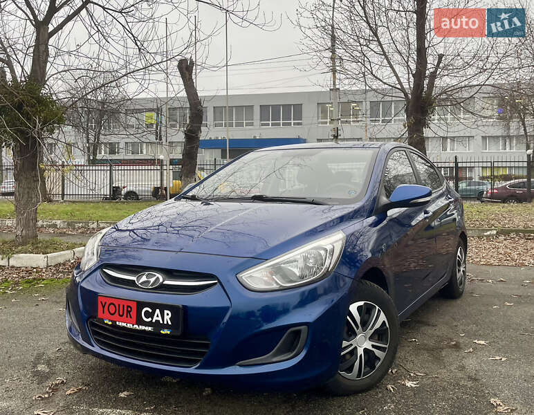 Седан Hyundai Accent 2015 в Киеве фото 2 Седан Hyundai Accent 2015 в Киеве