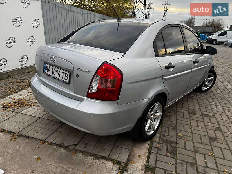 Седан Hyundai Accent 2007 в Днепре