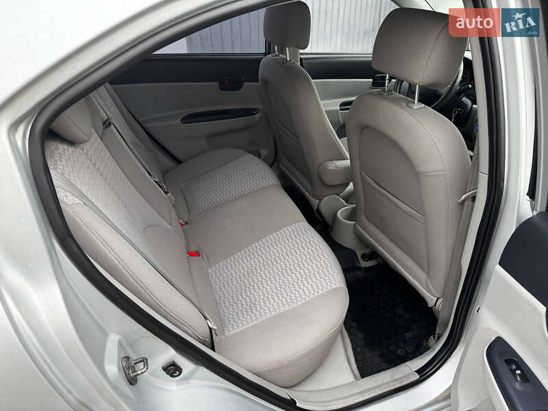 Седан Hyundai Accent 2007 в Днепре