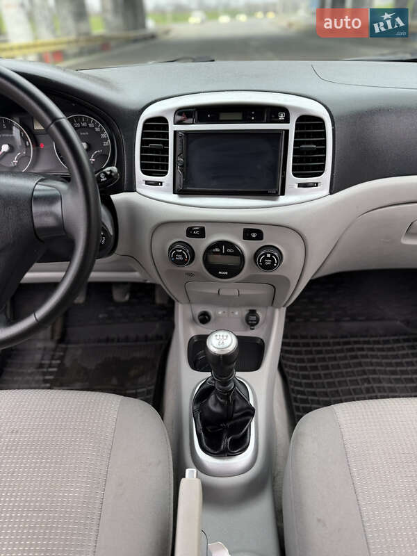 Седан Hyundai Accent 2008 в Одессе