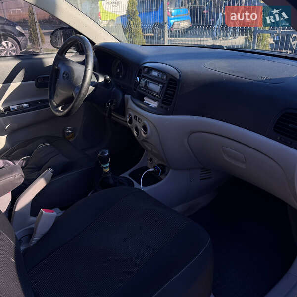 Седан Hyundai Accent 2008 в Ивано-Франковске